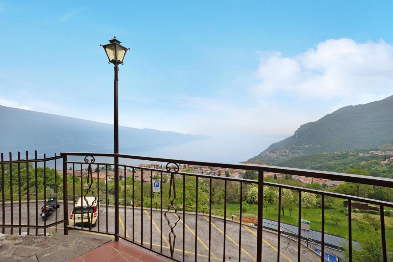 Stella Del Garda 2 Con Terrazza Leilighet Tignale Eksteriør bilde